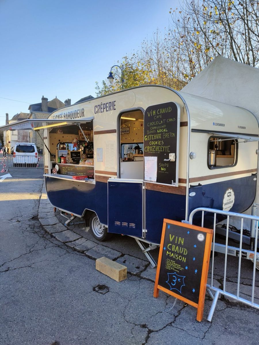 La caravane et sa carte de boissons chaudes